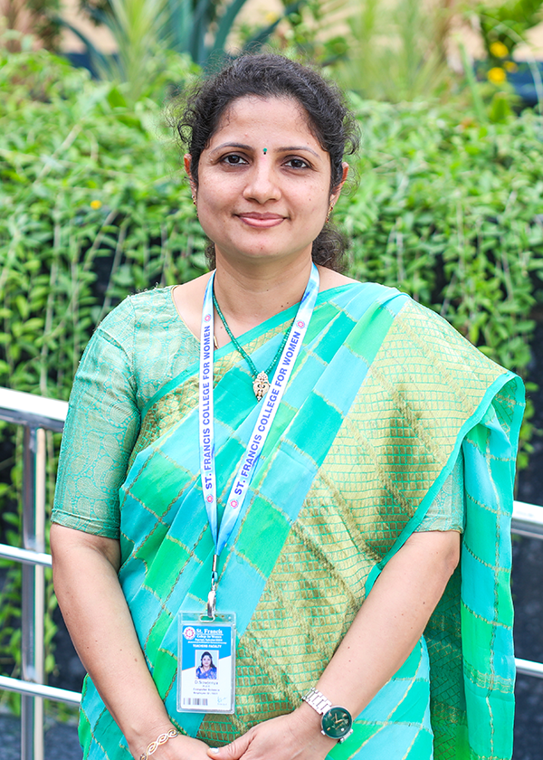 Dr.Alice Ester David